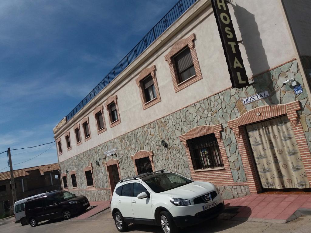 Hostal La Aldaba Hotel Montearagon Exterior photo