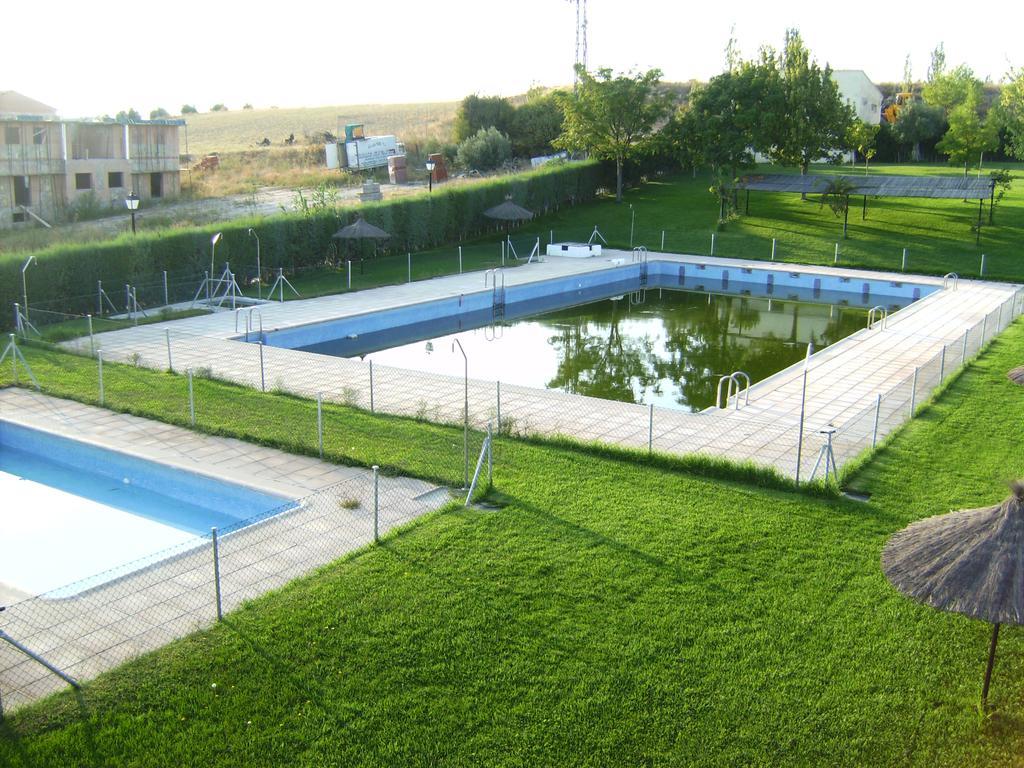 Hostal La Aldaba Hotel Montearagon Exterior photo