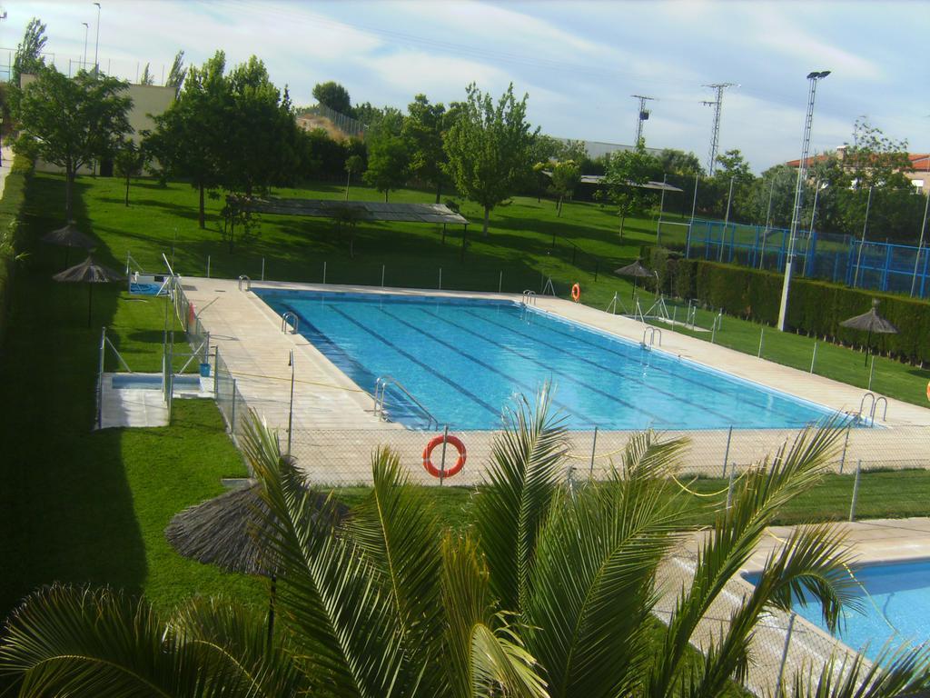 Hostal La Aldaba Hotel Montearagon Exterior photo