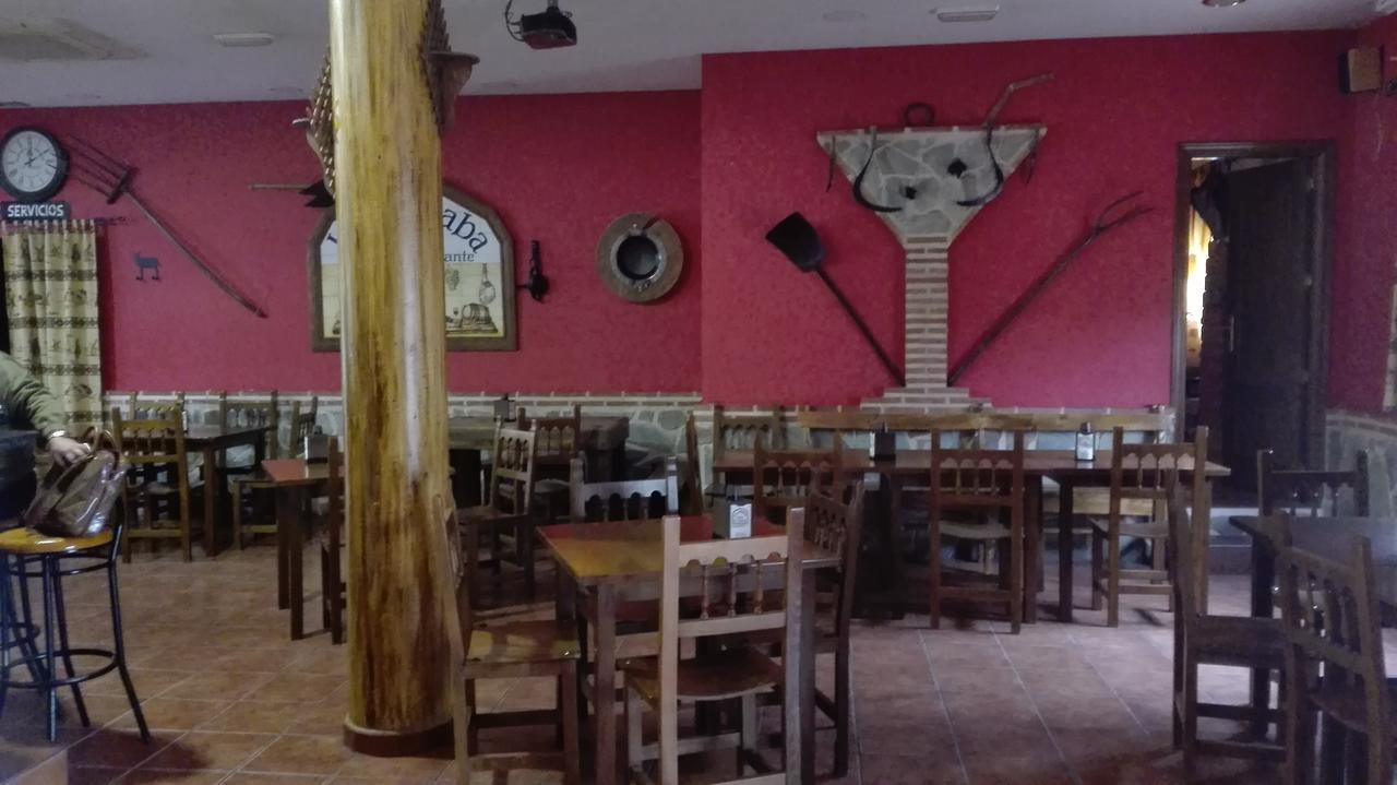 Hostal La Aldaba Hotel Montearagon Exterior photo